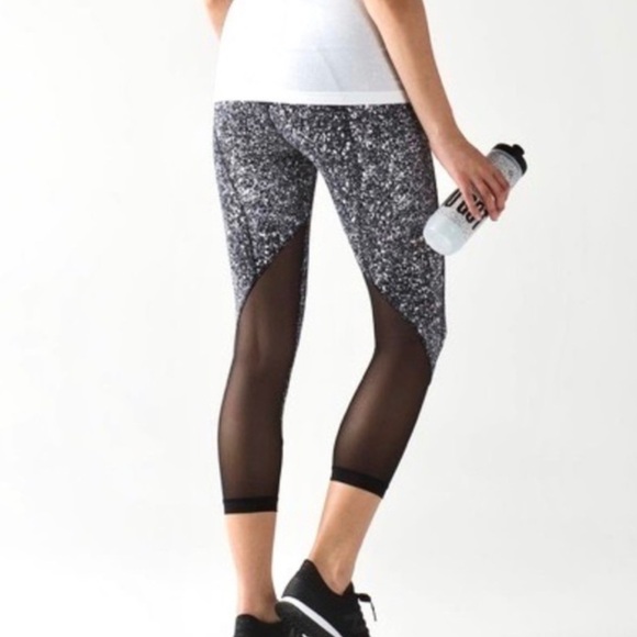 Lululemon Pace Rival Crop Marathon Leggings Mesh Black & White Speckle size 6 - Picture 2 of 12